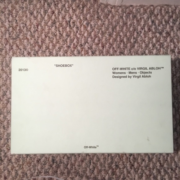 Off-White - Picture 6 of 6